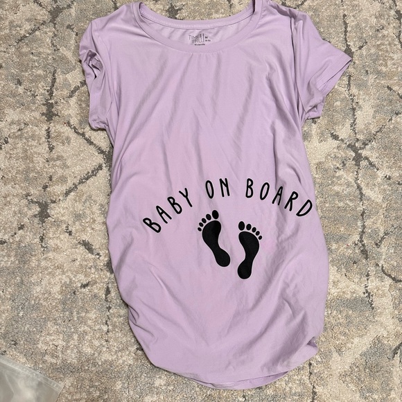 Maternity tops 💖 - Picture 2 of 3